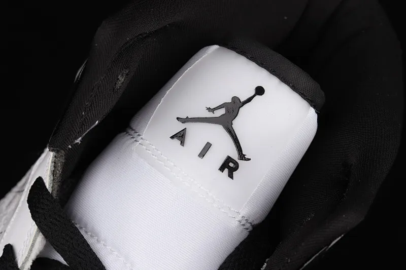 All categories Air Jordan Jordan series basketball shoes Air Jordan 1 Mid Air Jordan 1 Mid SE AJ1 Joe 1 white and black mid-top basketball shoes DC4099-100